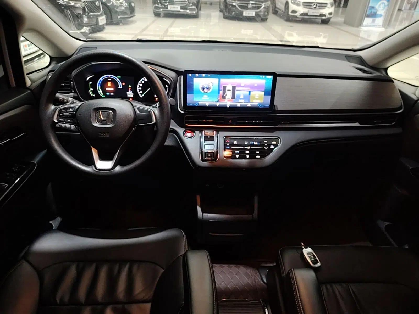 Honda Odyssey 2024 2.0L eHEV Sharp & Enjoy Edition — миниатюра 12