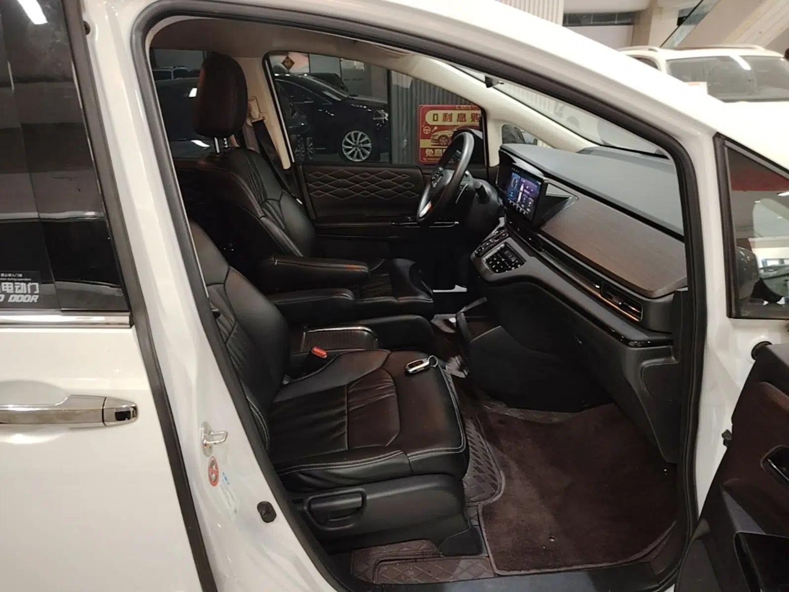 Honda Odyssey 2024 2.0L eHEV Sharp & Enjoy Edition — миниатюра 19