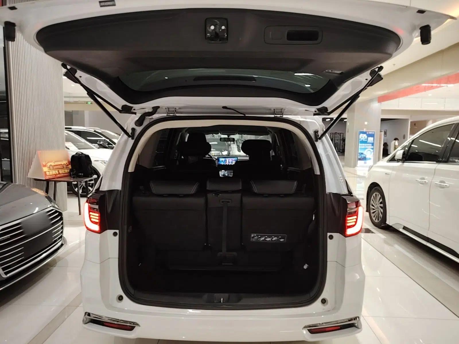 Honda Odyssey 2024 2.0L eHEV Sharp & Enjoy Edition — миниатюра 22