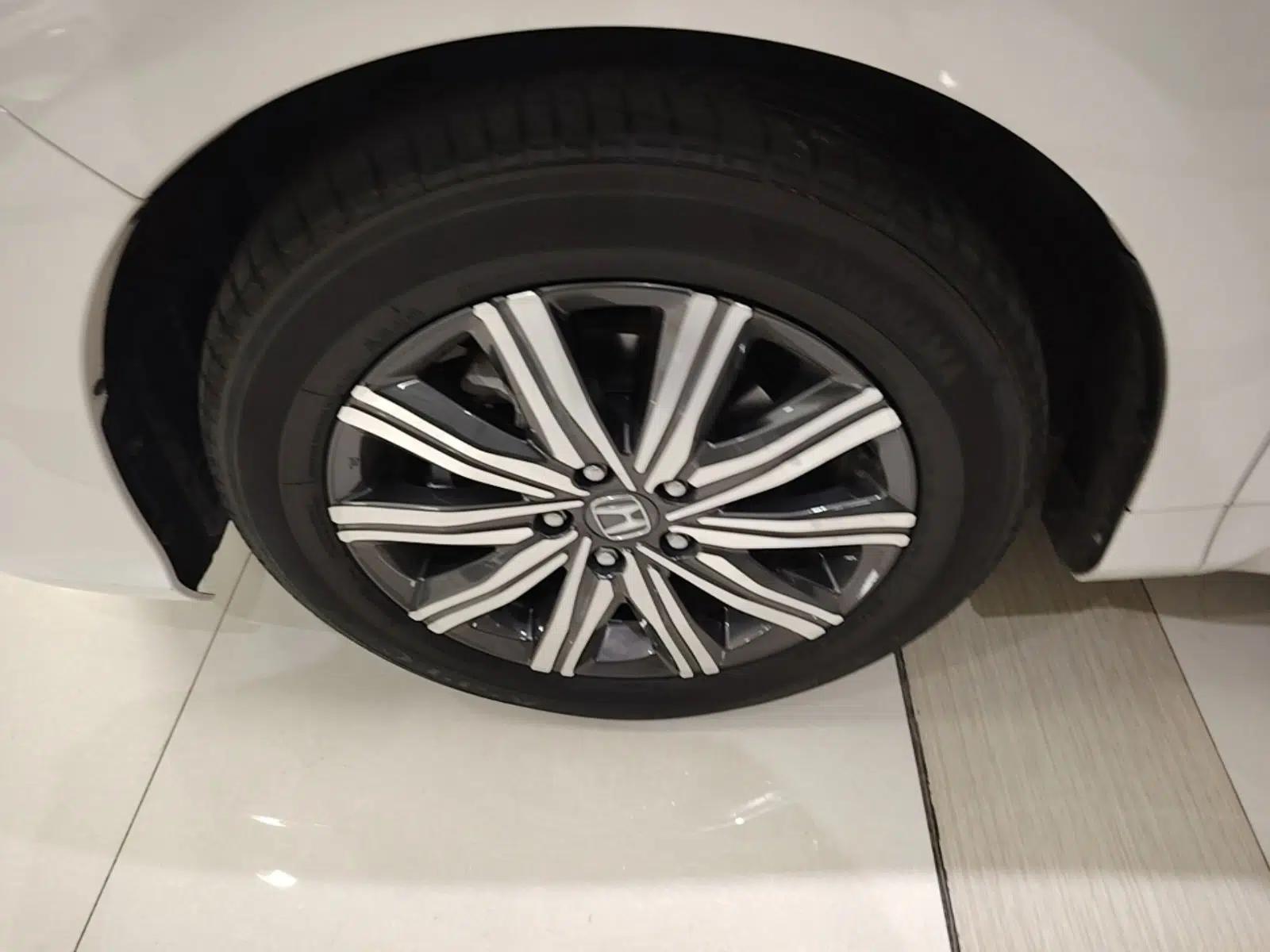 Honda Odyssey 2024 2.0L eHEV Sharp & Enjoy Edition — миниатюра 10