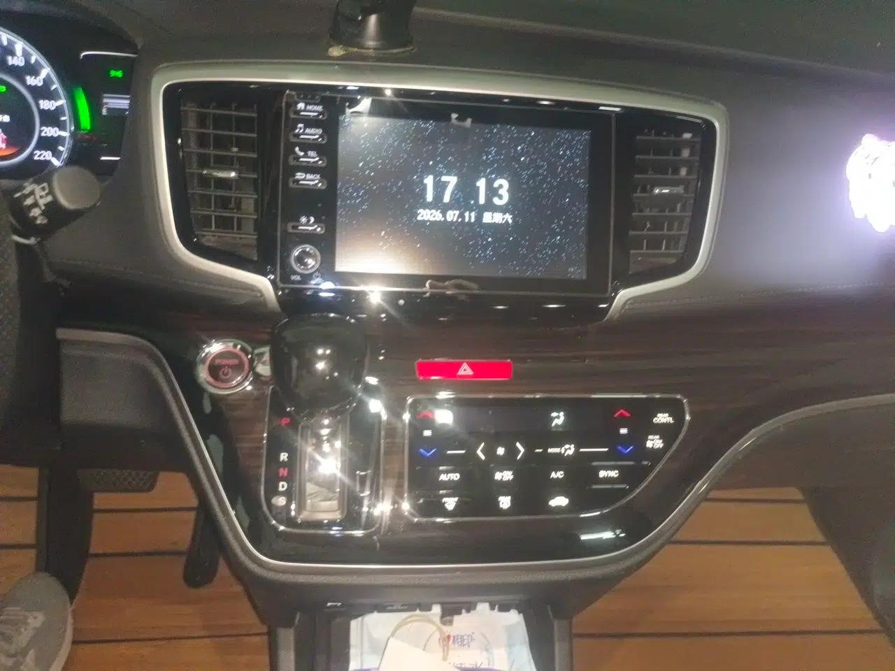 Honda Odyssey 2021 2.0L Rui·Luxury Edition — миниатюра 13