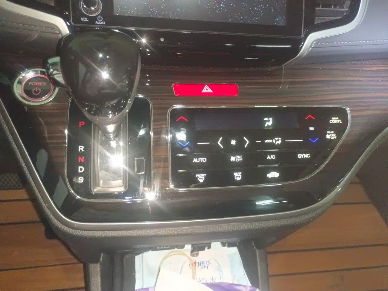 Honda Odyssey 2021 2.0L Rui·Luxury Edition — миниатюра 14