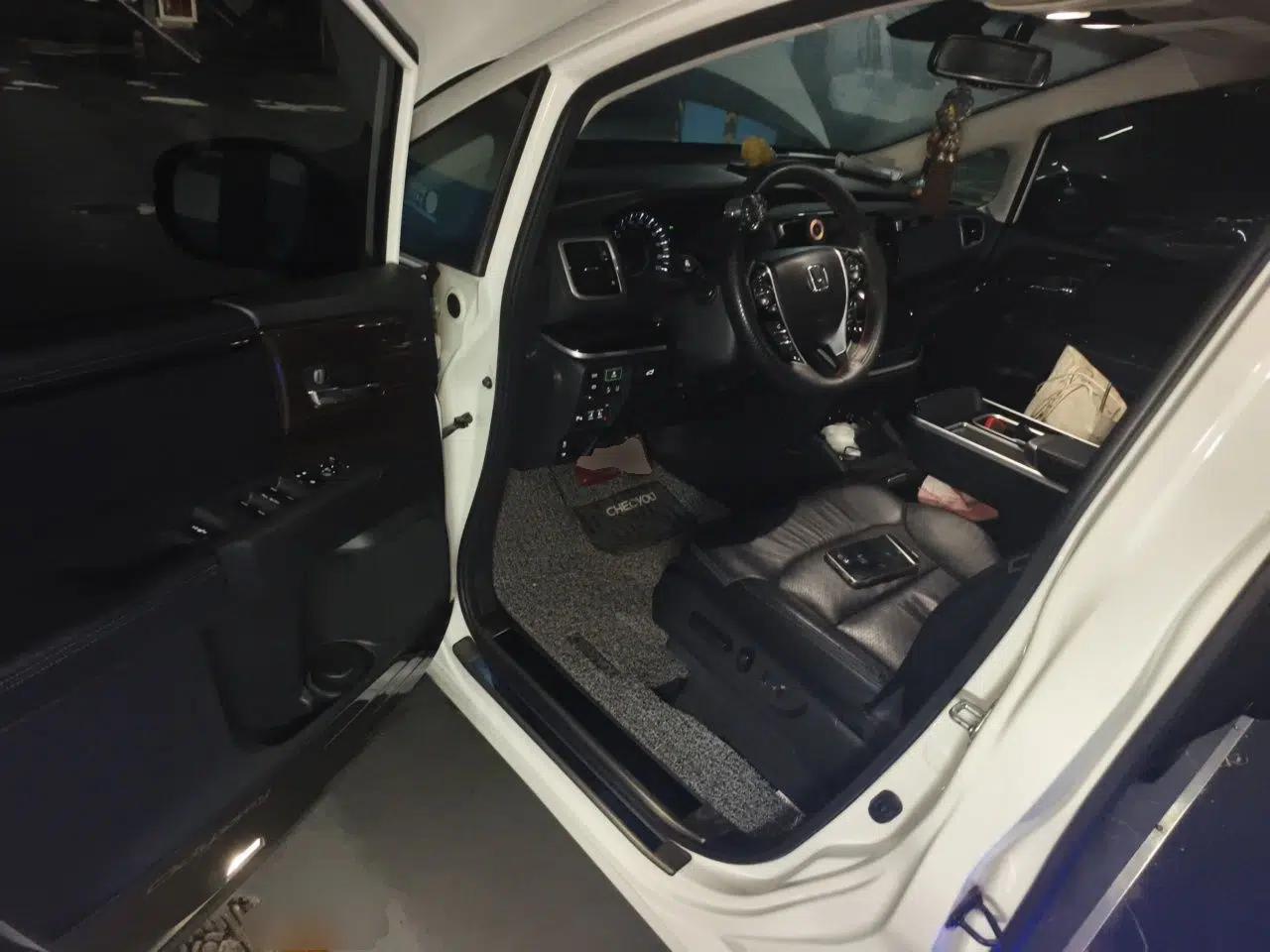 Honda Odyssey 2019 2.0L Rui·Zhi Zhen Edition — миниатюра 13