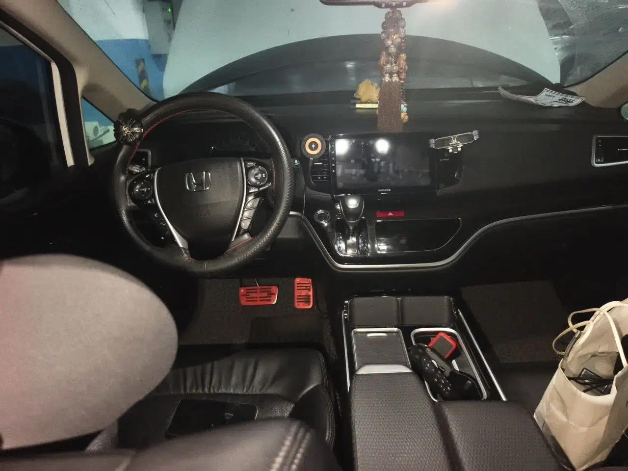 Honda Odyssey 2019 2.0L Rui·Zhi Zhen Edition — миниатюра 6