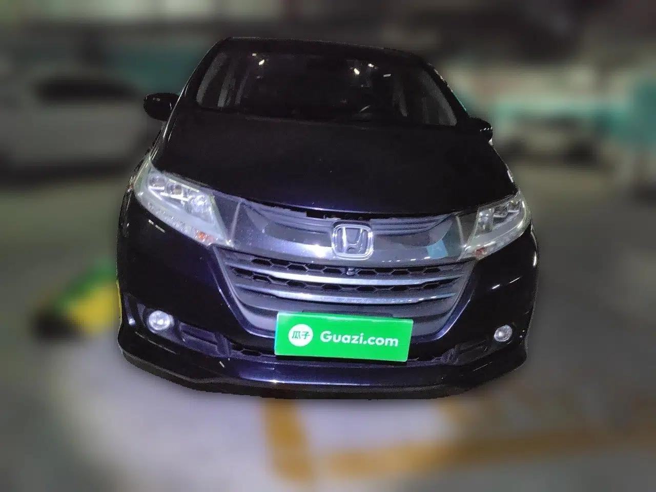 Honda Odyssey 2015 2.4L Supreme Edition — миниатюра 2