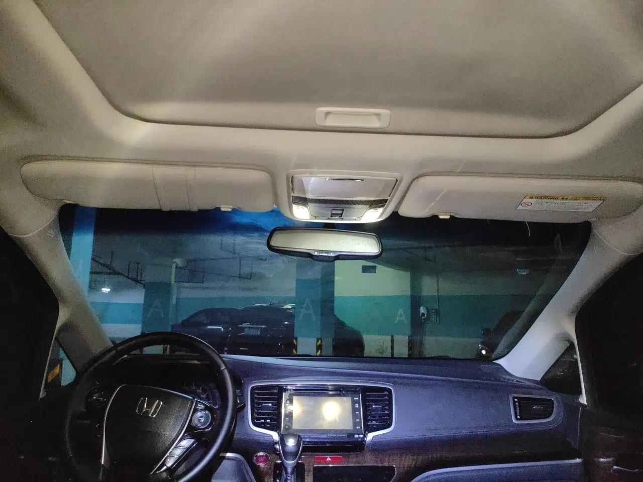Honda Odyssey 2015 2.4L Supreme Edition — миниатюра 18
