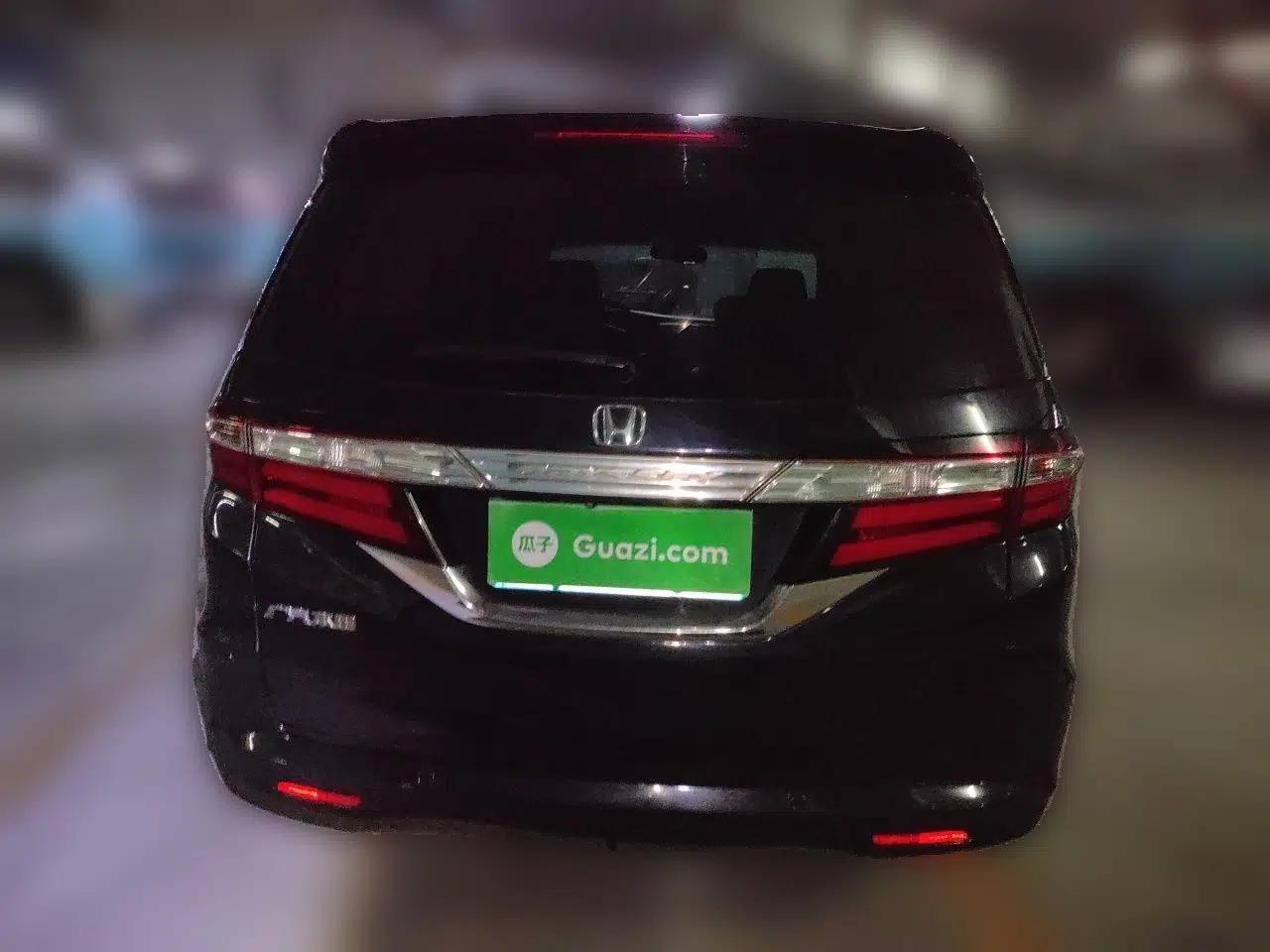 Honda Odyssey 2015 2.4L Supreme Edition — миниатюра 5