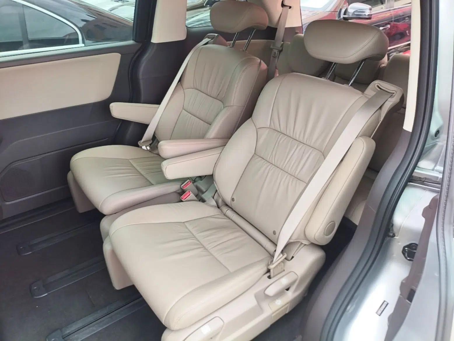 Honda Odyssey 2015 Revised 2.4L Luxury Edition — миниатюра 20