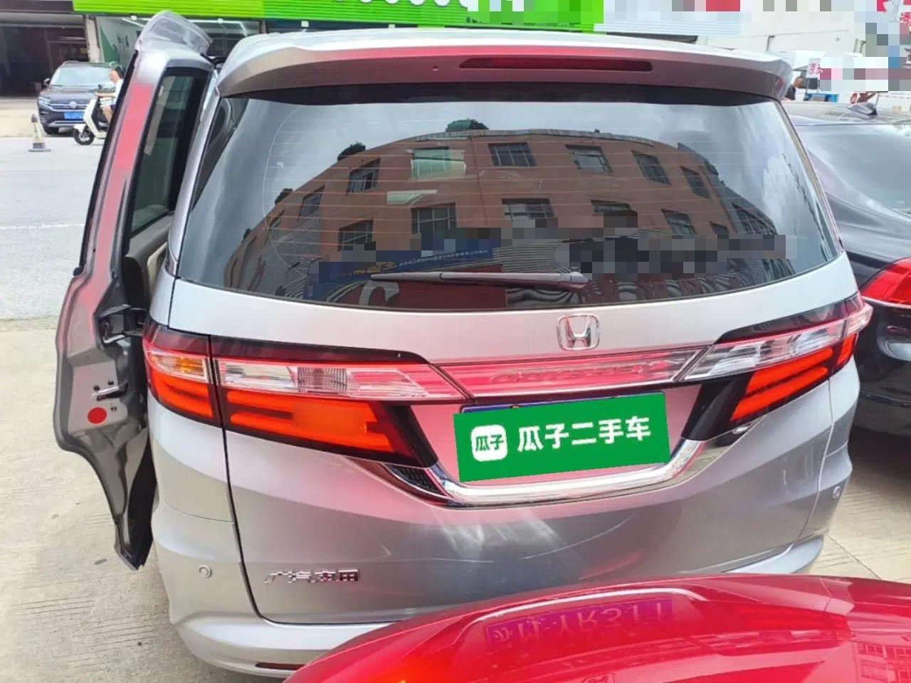 Honda Odyssey 2015 Revised 2.4L Luxury Edition — миниатюра 5