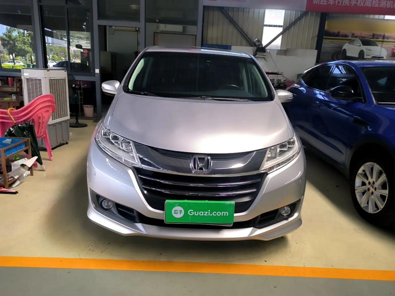 Honda Odyssey 2015 2.4L Smart Edition — миниатюра 2
