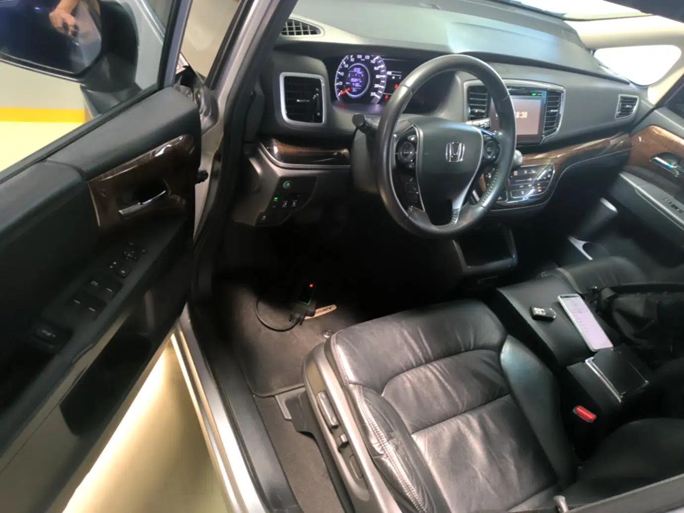Honda Odyssey 2015 2.4L Smart Edition — миниатюра 18