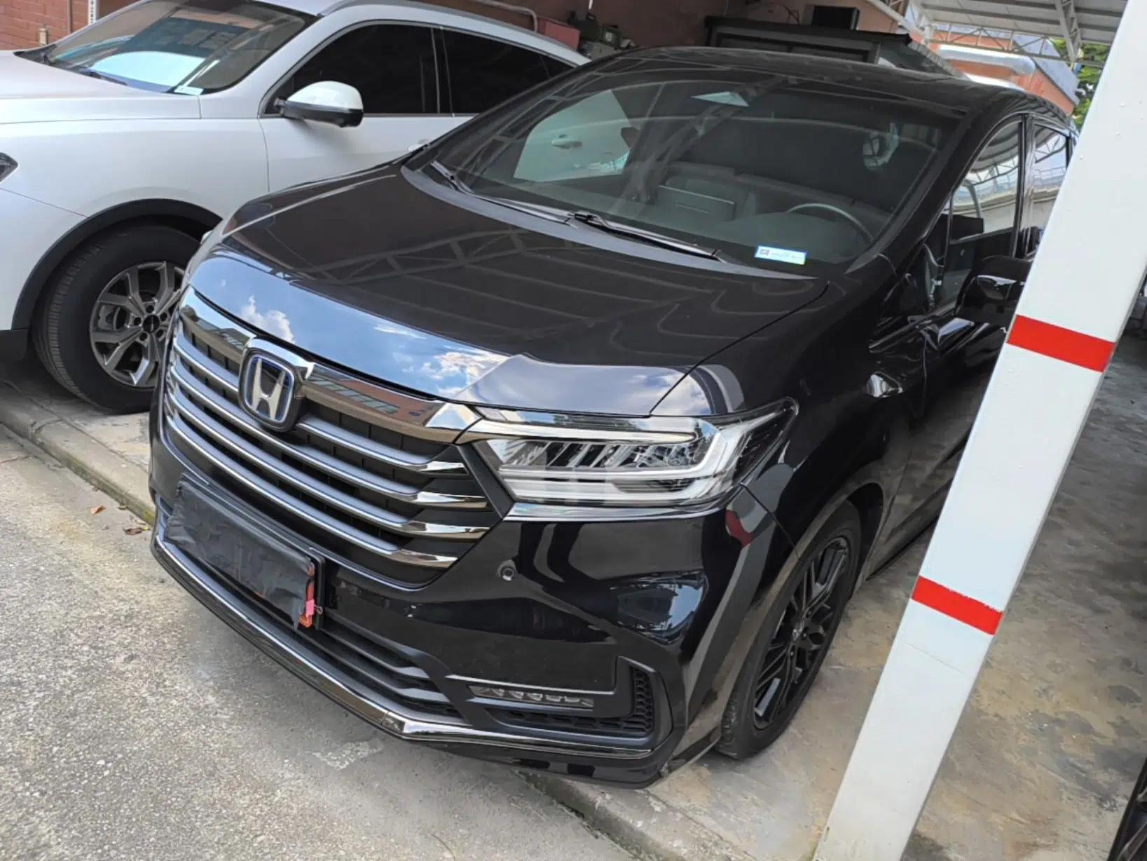 Honda Odyssey 2024 2.0L eHEV Sharp·Luxury Edition — миниатюра 1