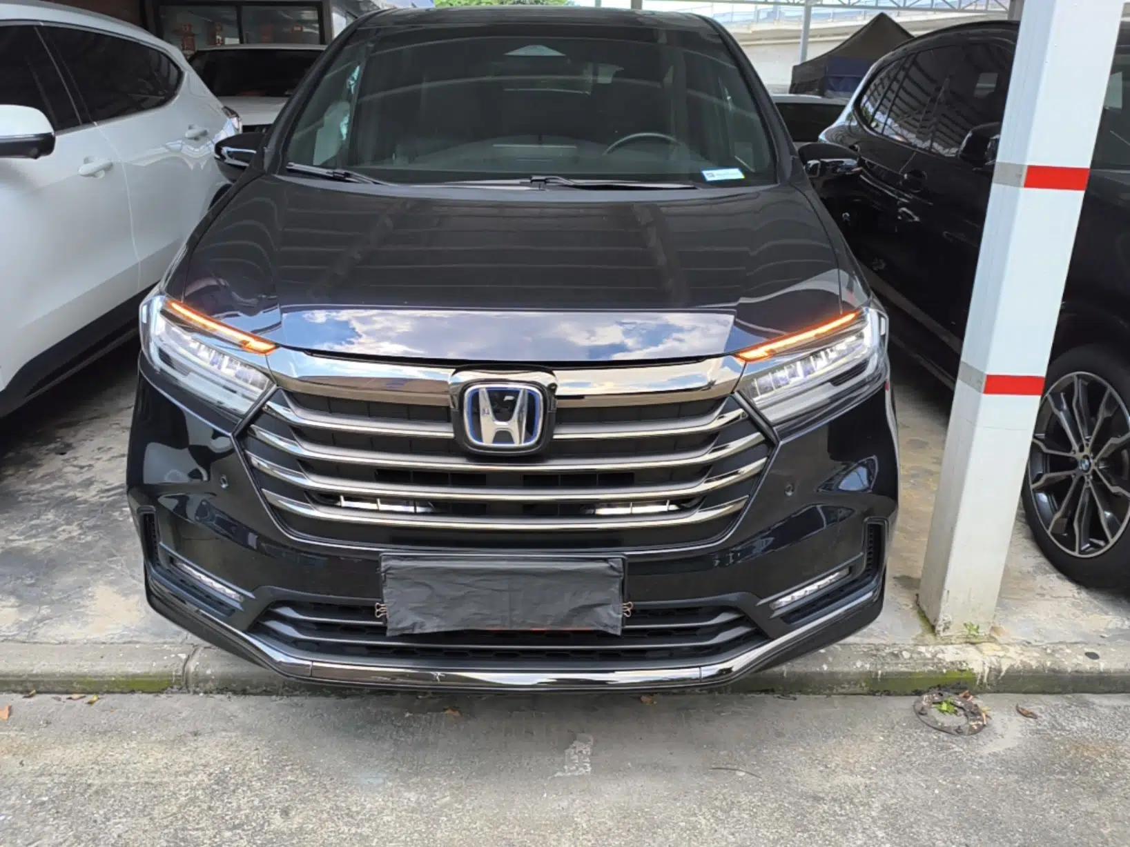 Honda Odyssey 2024 2.0L eHEV Sharp·Luxury Edition — миниатюра 2