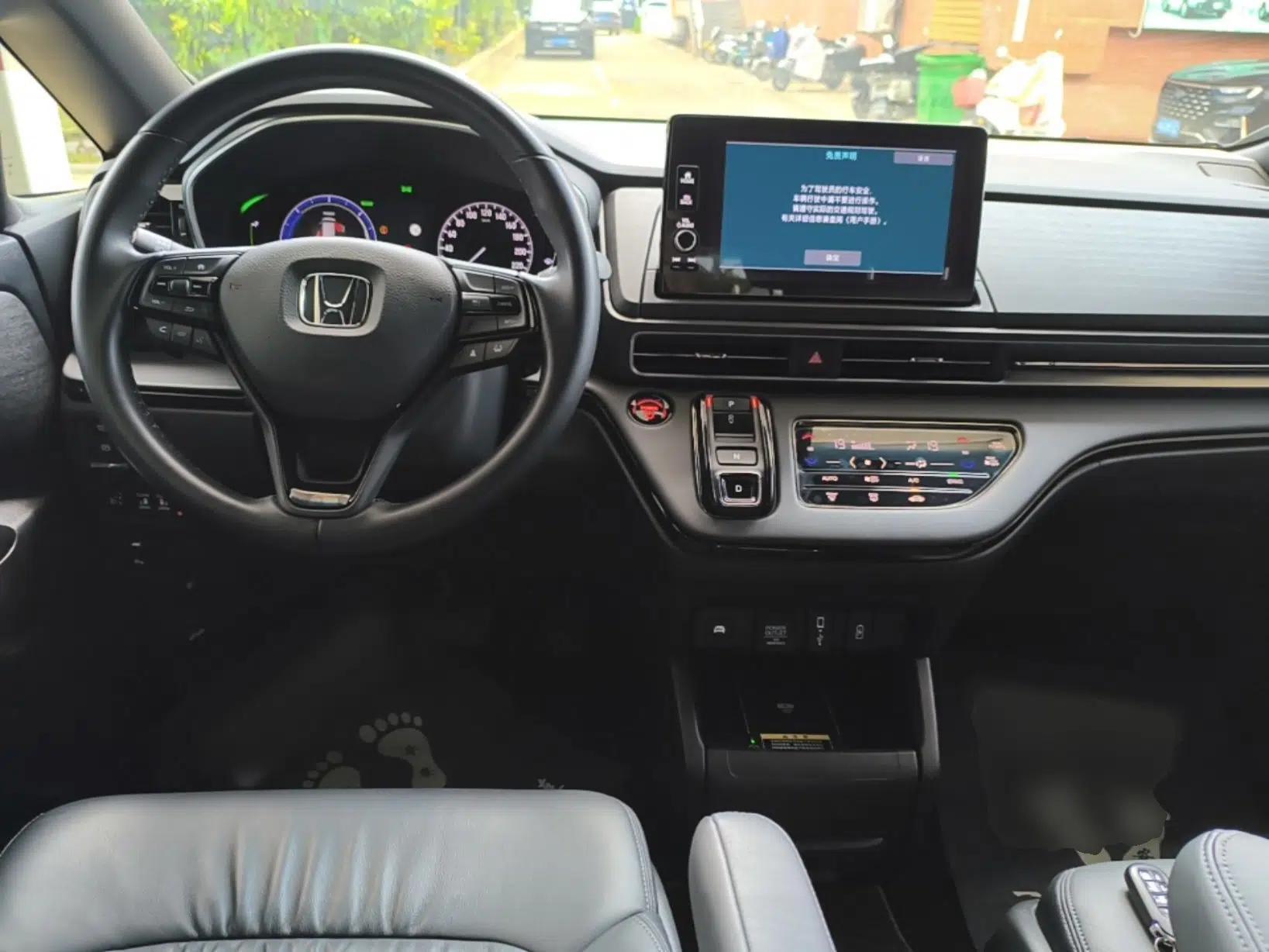 Honda Odyssey 2024 2.0L eHEV Sharp·Luxury Edition — миниатюра 12