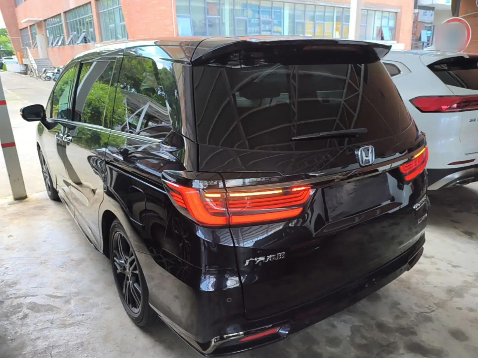 Honda Odyssey 2024 2.0L eHEV Sharp·Luxury Edition — миниатюра 4