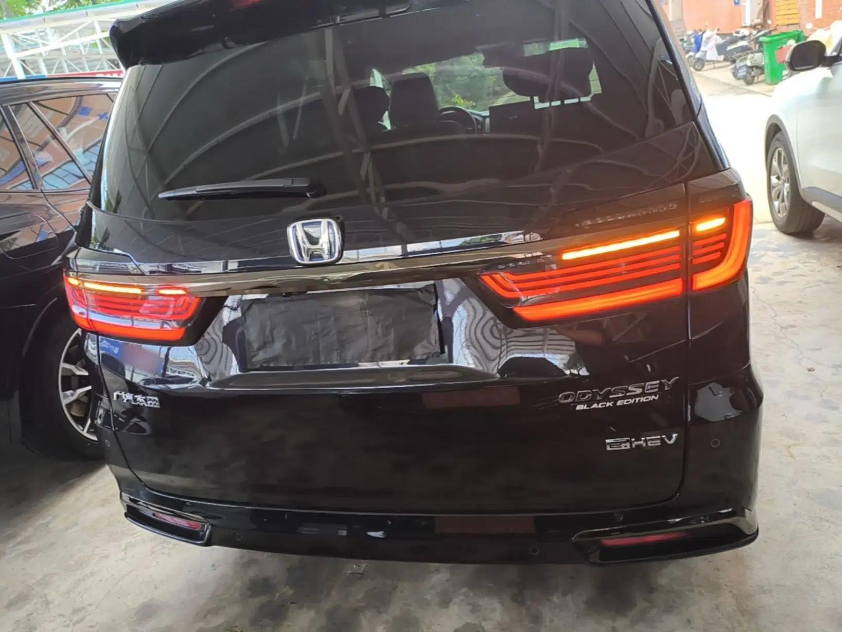 Honda Odyssey 2024 2.0L eHEV Sharp·Luxury Edition — миниатюра 5