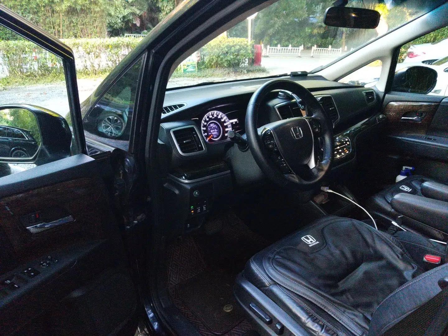 Honda Odyssey 2015 2.4L Smart Edition — миниатюра 16