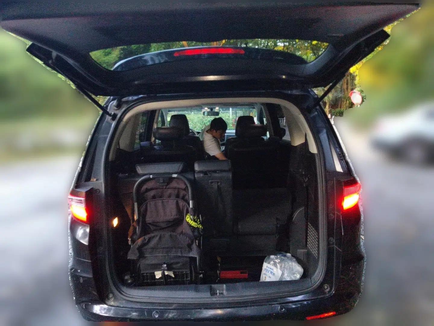 Honda Odyssey 2015 2.4L Smart Edition — миниатюра 19
