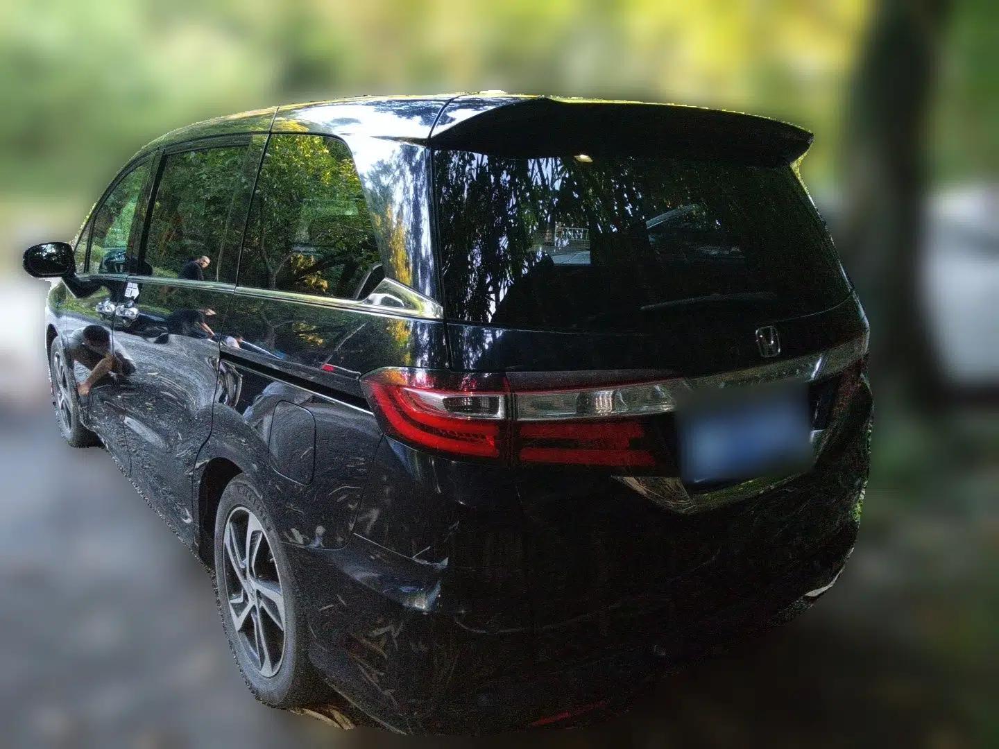 Honda Odyssey 2015 2.4L Smart Edition — миниатюра 4