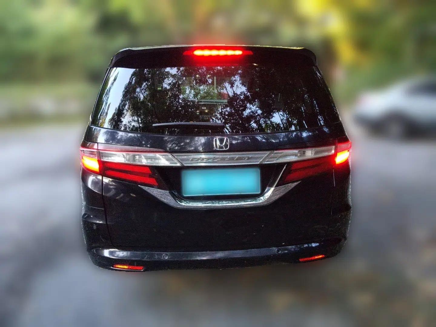 Honda Odyssey 2015 2.4L Smart Edition — миниатюра 5