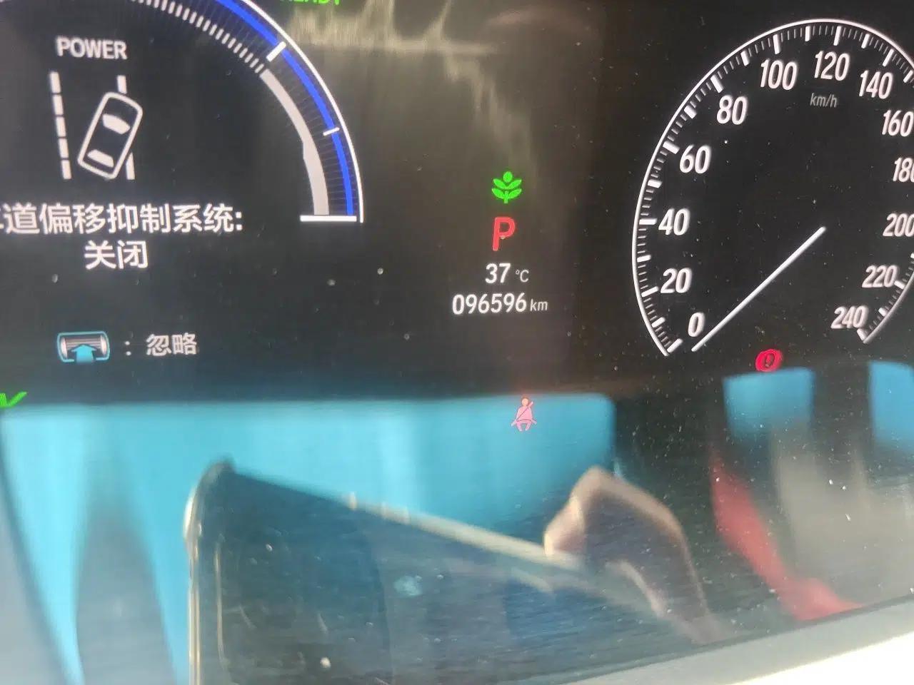 Honda Odyssey 2022 2.0L eHEV Sharp·Luxury Edition — миниатюра 12