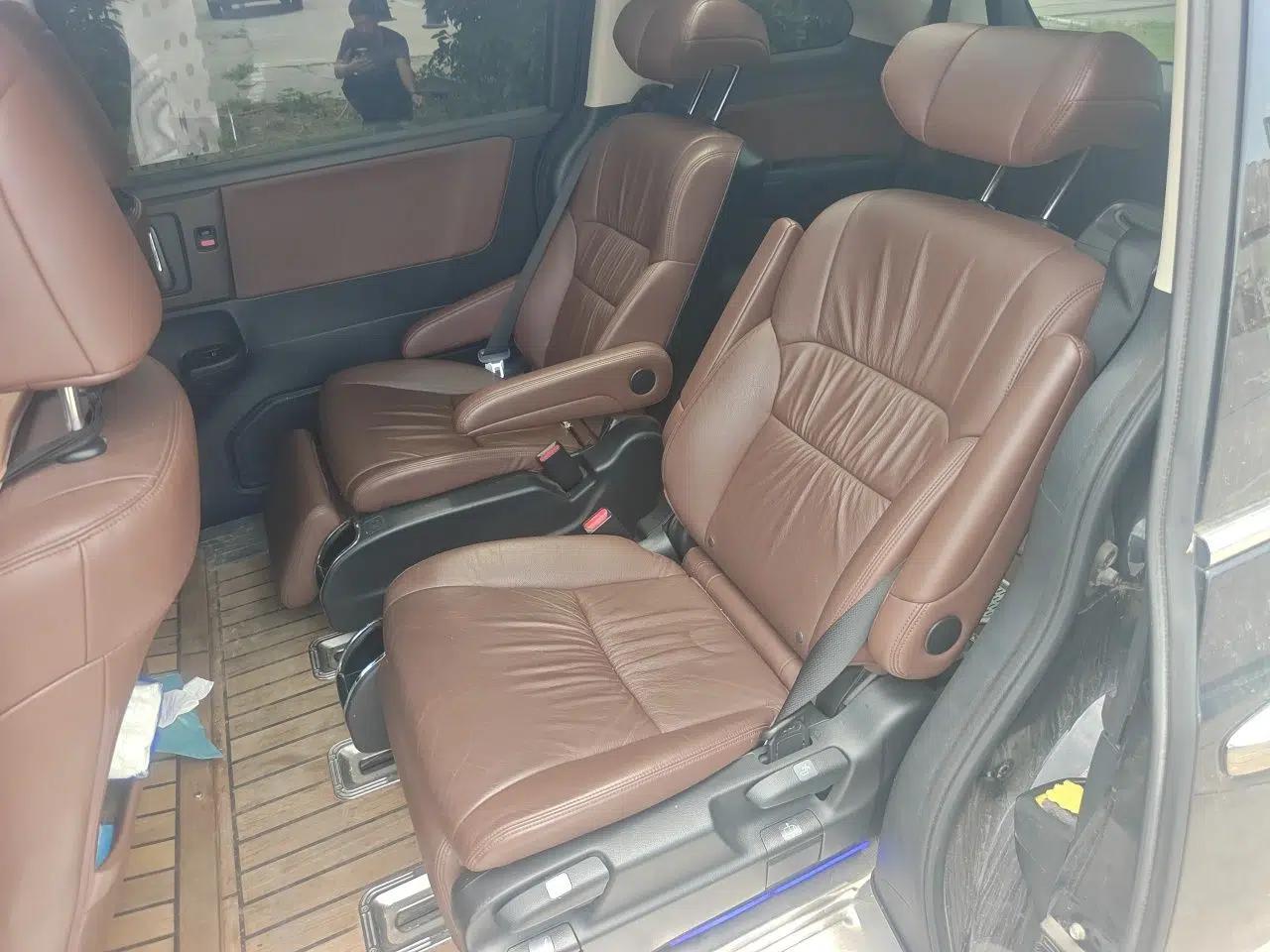 Honda Odyssey 2022 2.0L eHEV Sharp·Luxury Edition — миниатюра 17