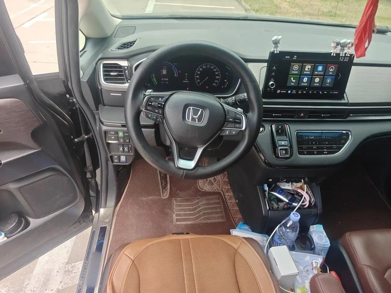 Honda Odyssey 2022 2.0L eHEV Sharp·Luxury Edition — миниатюра 10