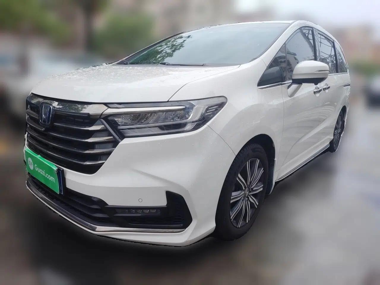 Honda Odyssey 2022 2.0L eHEV Sharp Enjoyment Edition — миниатюра 1