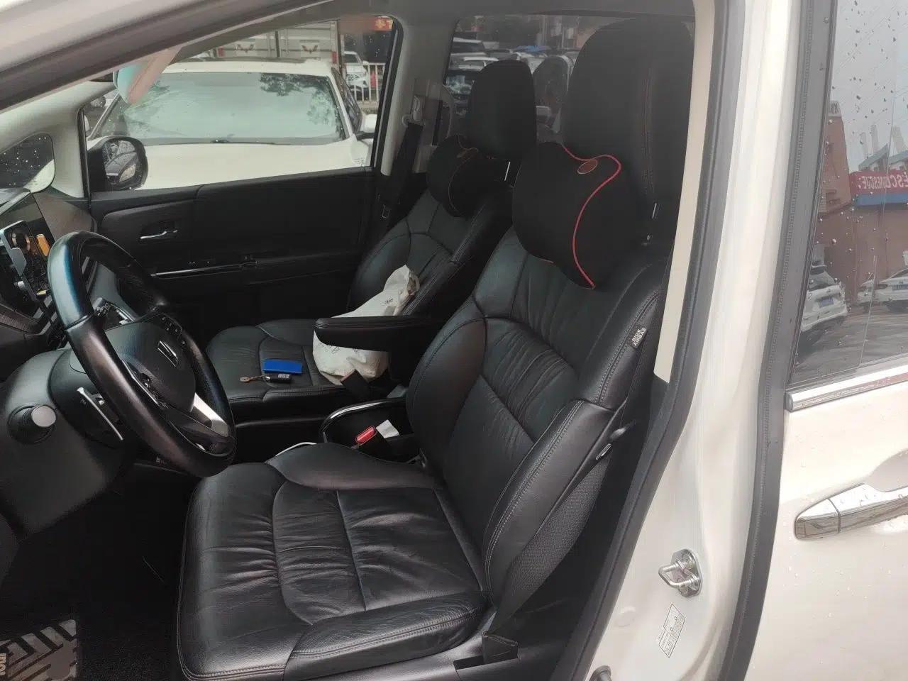 Honda Odyssey 2022 2.0L eHEV Sharp Enjoyment Edition — миниатюра 15