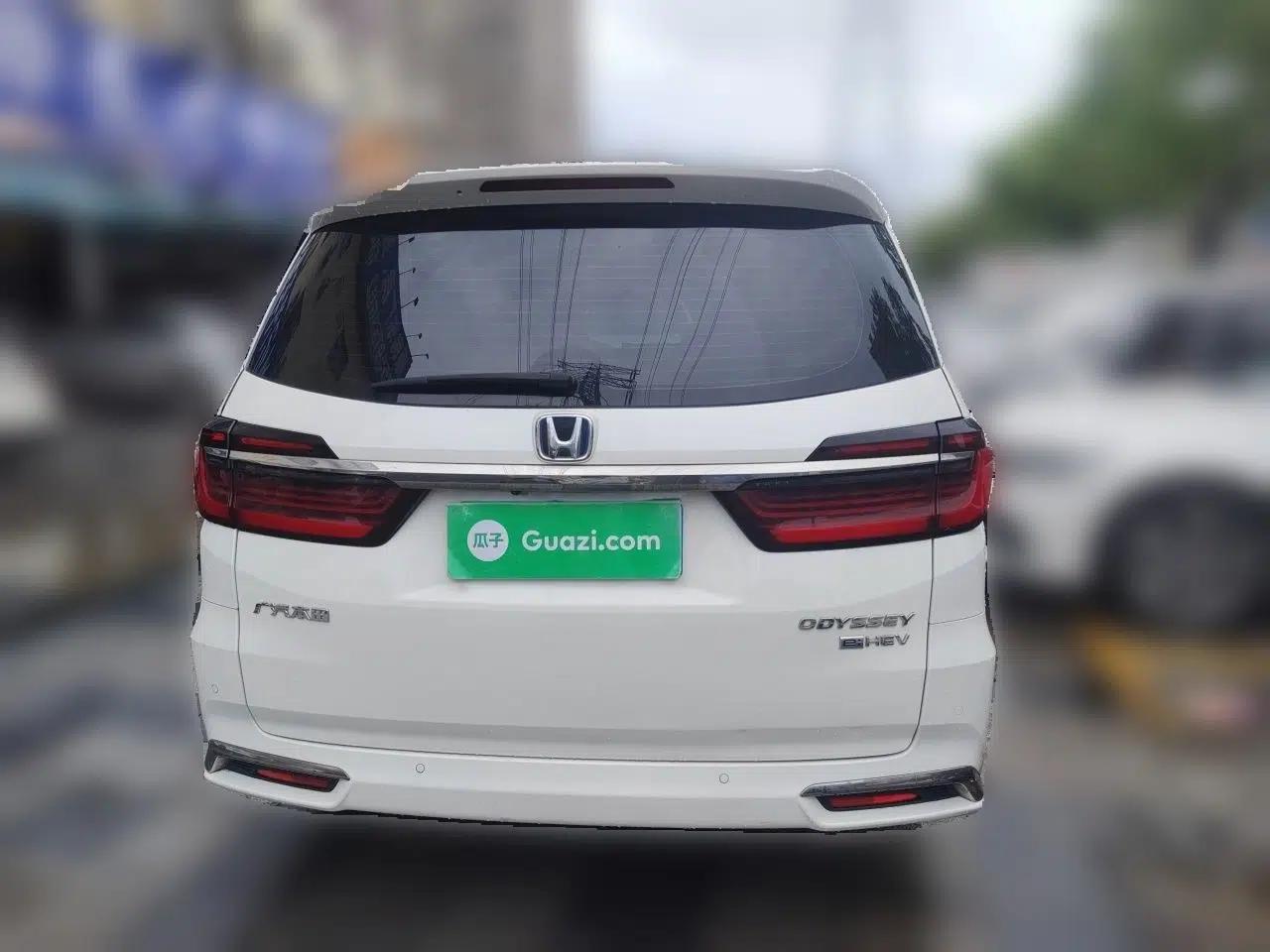 Honda Odyssey 2022 2.0L eHEV Sharp Enjoyment Edition — миниатюра 5