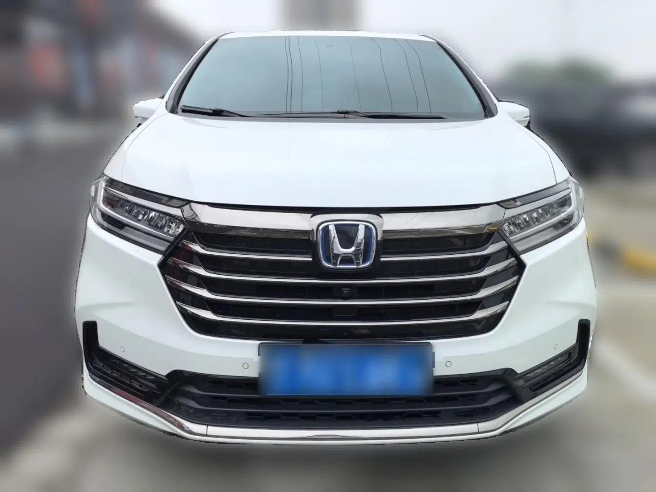 Honda Odyssey 2024 2.0L eHEV Sharp & Enjoy Edition — миниатюра 2
