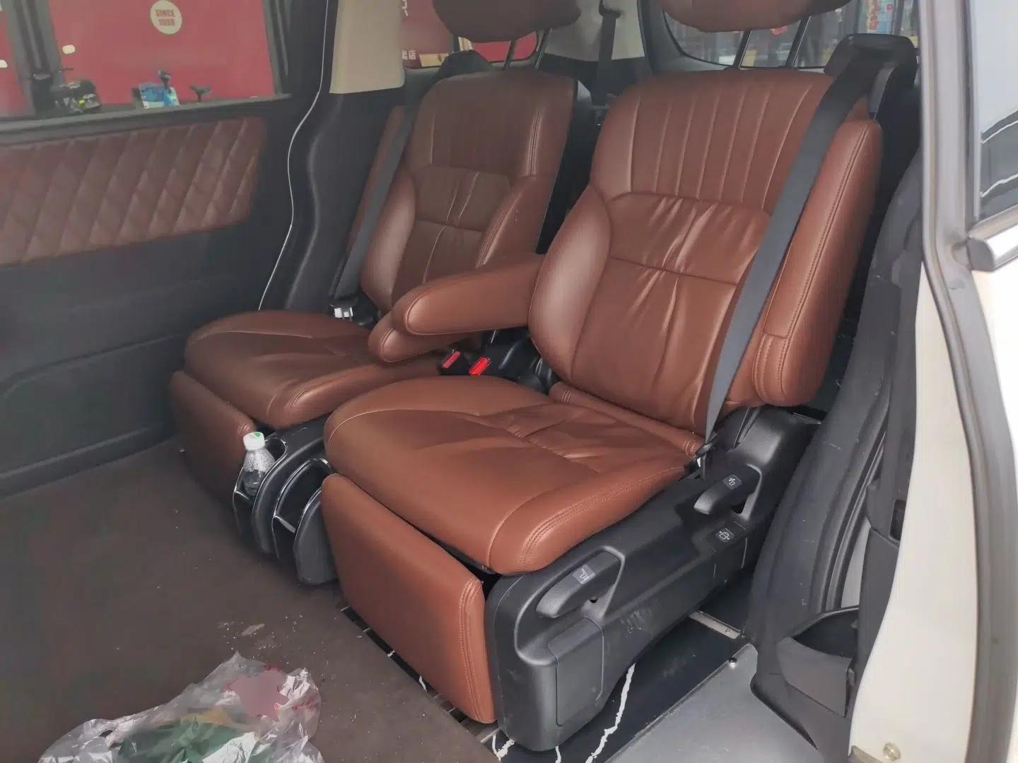 Honda Odyssey 2024 2.0L eHEV Sharp & Enjoy Edition — миниатюра 17