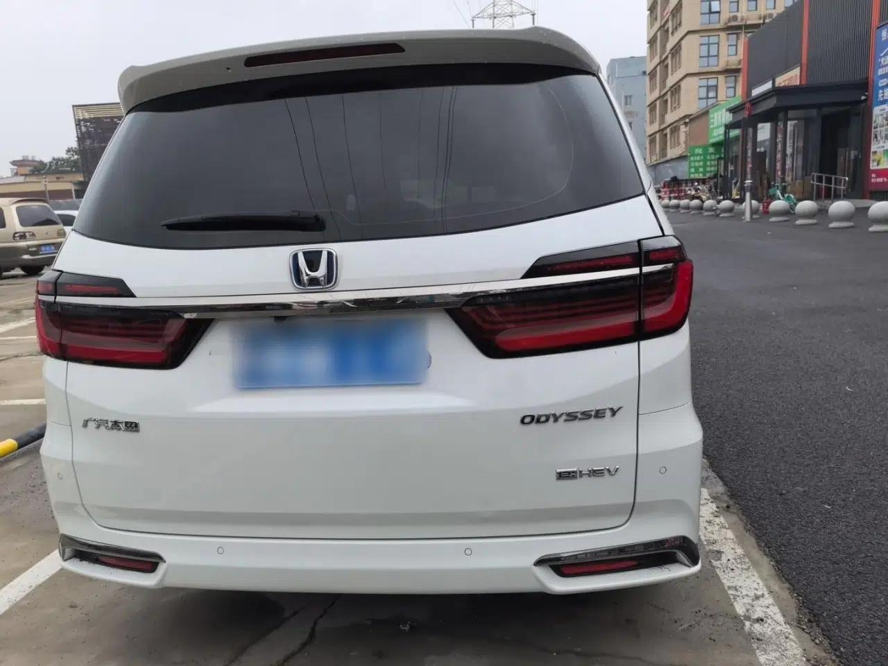 Honda Odyssey 2024 2.0L eHEV Sharp & Enjoy Edition — миниатюра 5