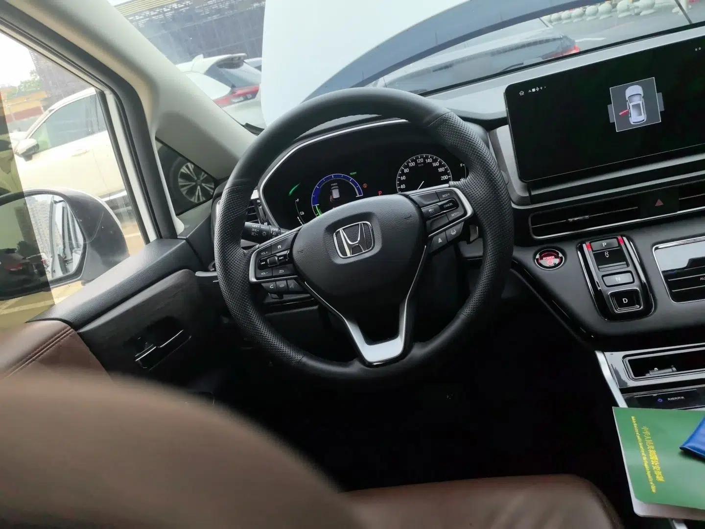 Honda Odyssey 2024 2.0L eHEV Sharp & Enjoy Edition — миниатюра 10