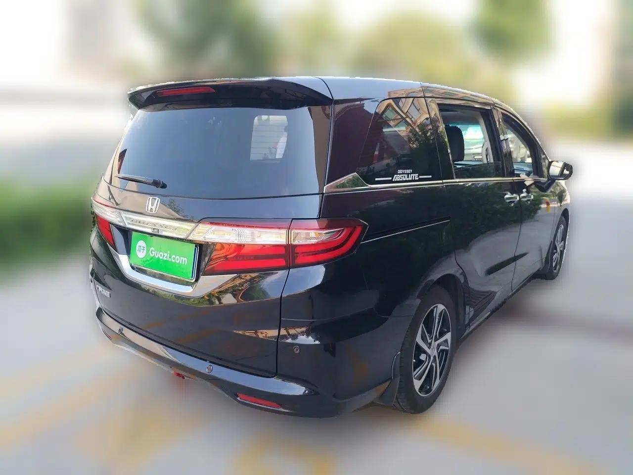 Honda Odyssey 2017 2.4L Smart Edition — миниатюра 6