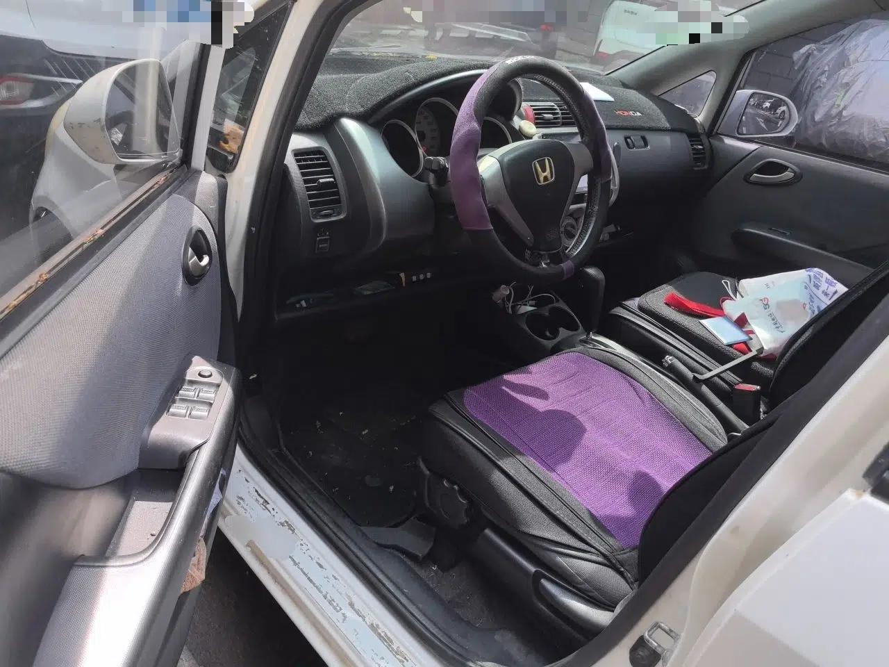 Honda Fit 2004 1.5L CVT — миниатюра 16