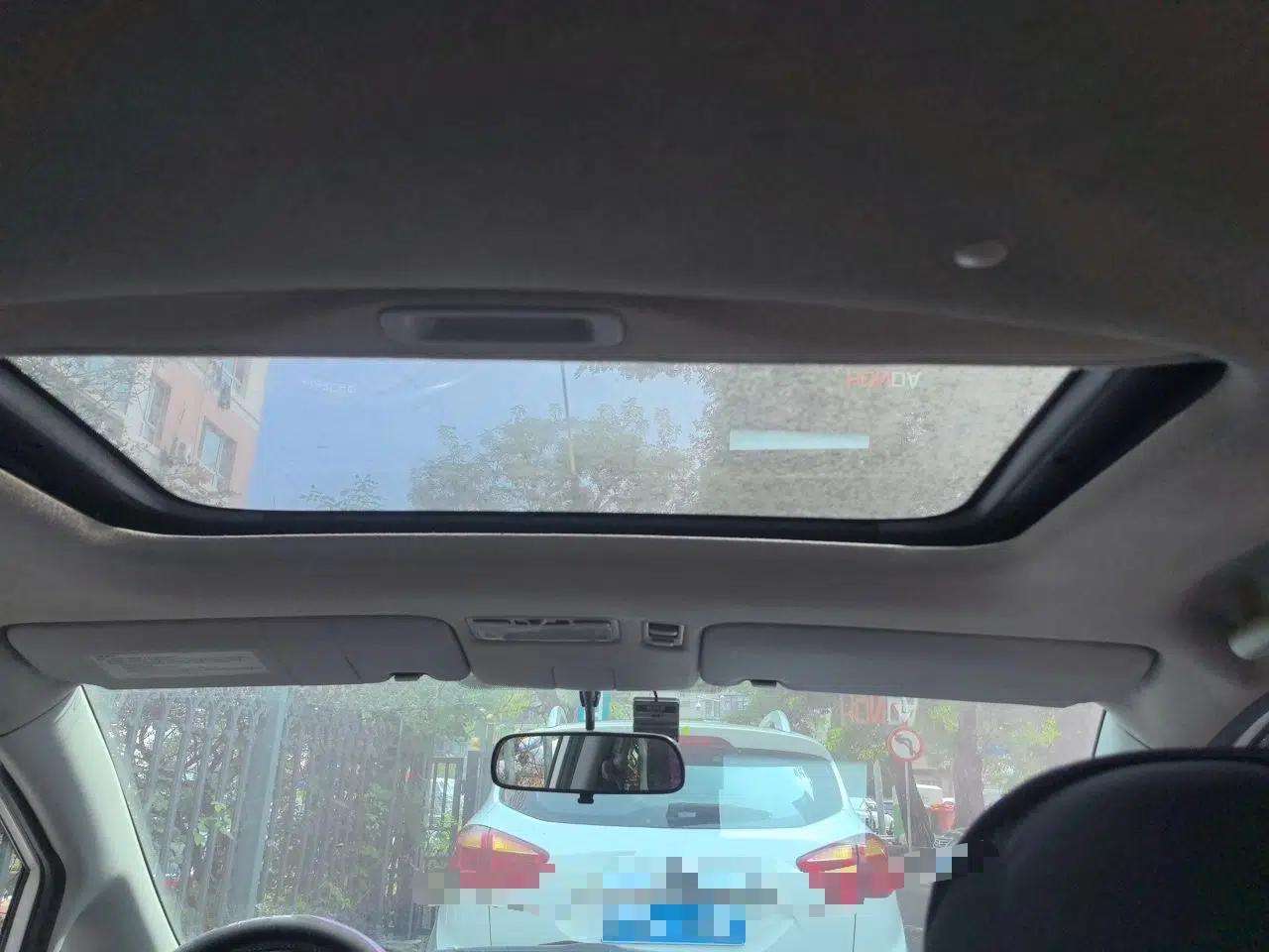Honda Fit 2004 1.5L CVT — миниатюра 18