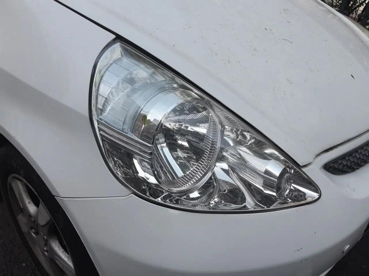 Honda Fit 2004 1.5L CVT — миниатюра 7