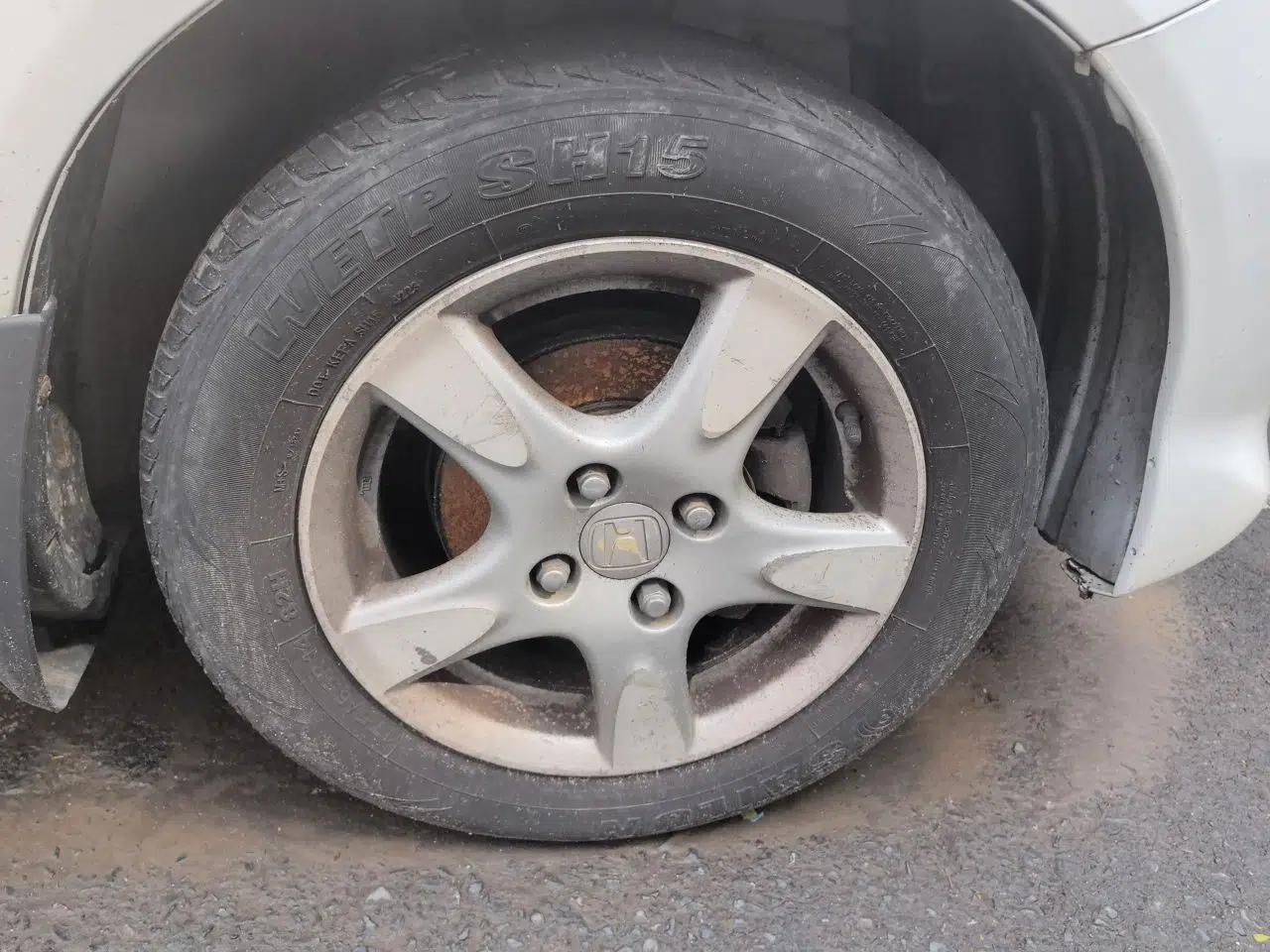 Honda Fit 2004 1.5L CVT — миниатюра 8