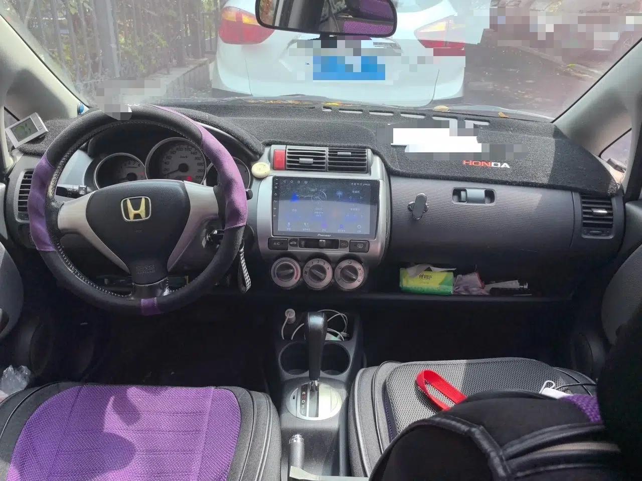 Honda Fit 2004 1.5L CVT — миниатюра 9