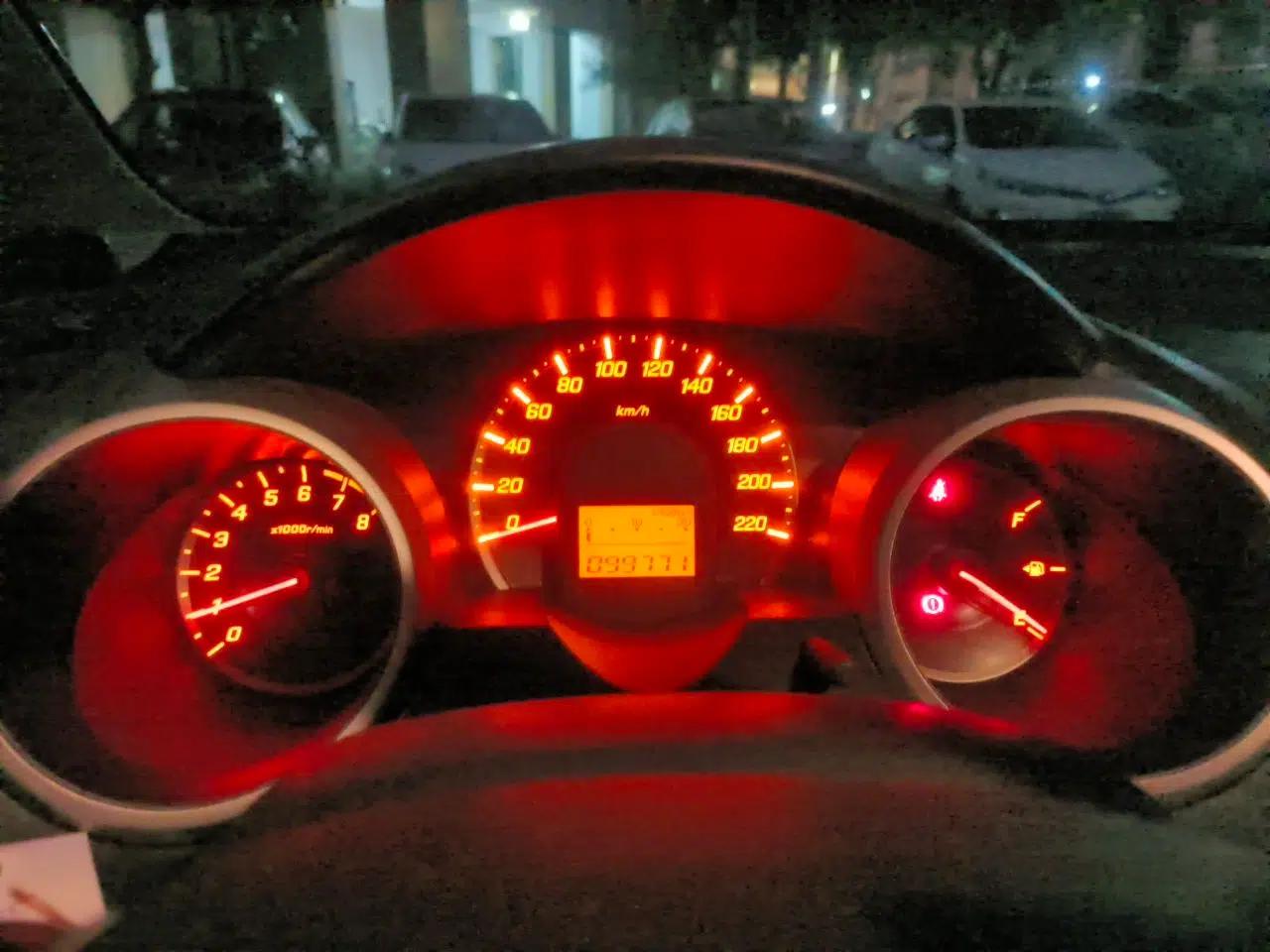 Honda Fit 2011 1.3L manual Comfort version — миниатюра 11
