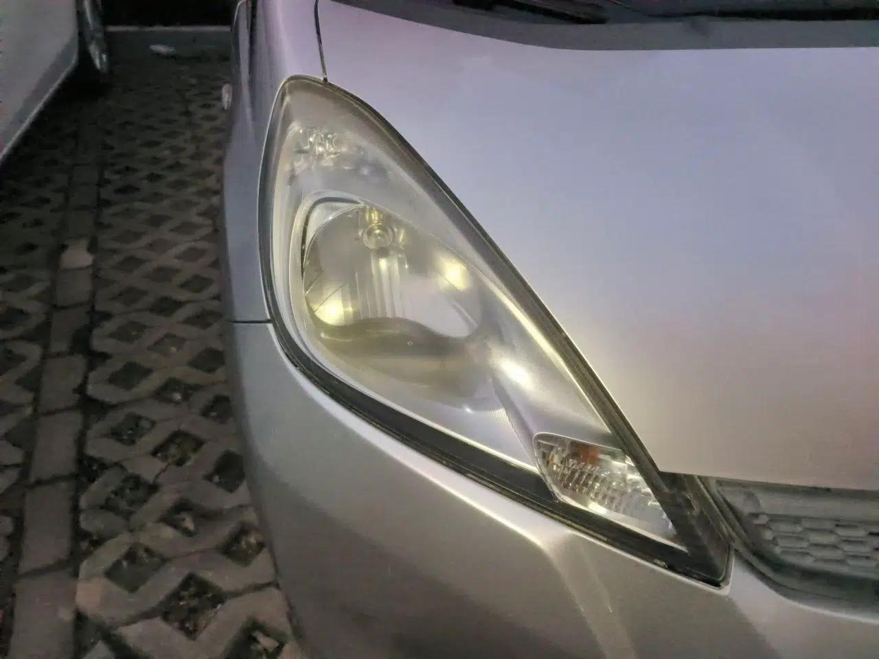 Honda Fit 2011 1.3L manual Comfort version — миниатюра 7