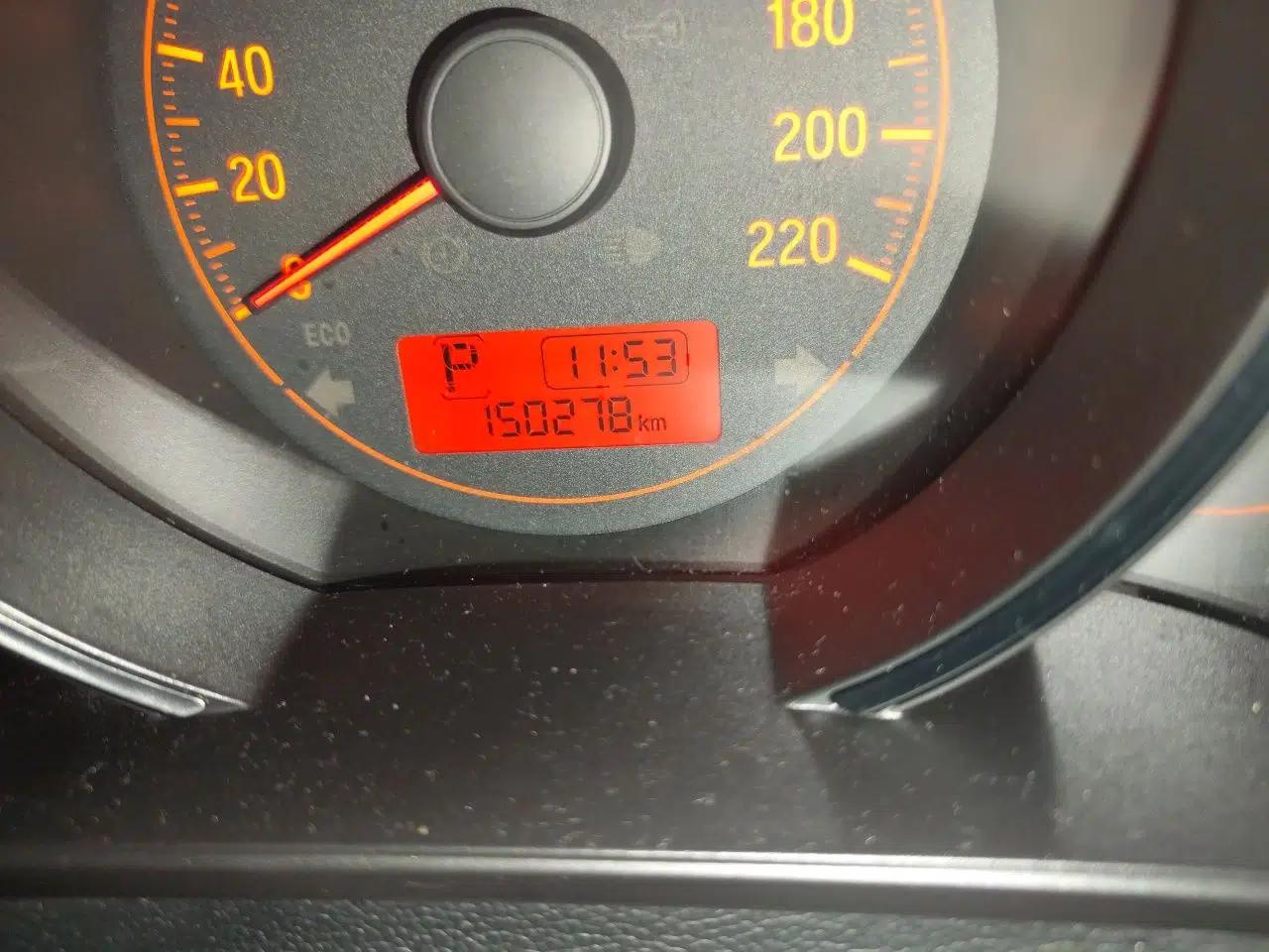 Honda Fit 2018 1.5L CVT Comfort Version — миниатюра 12