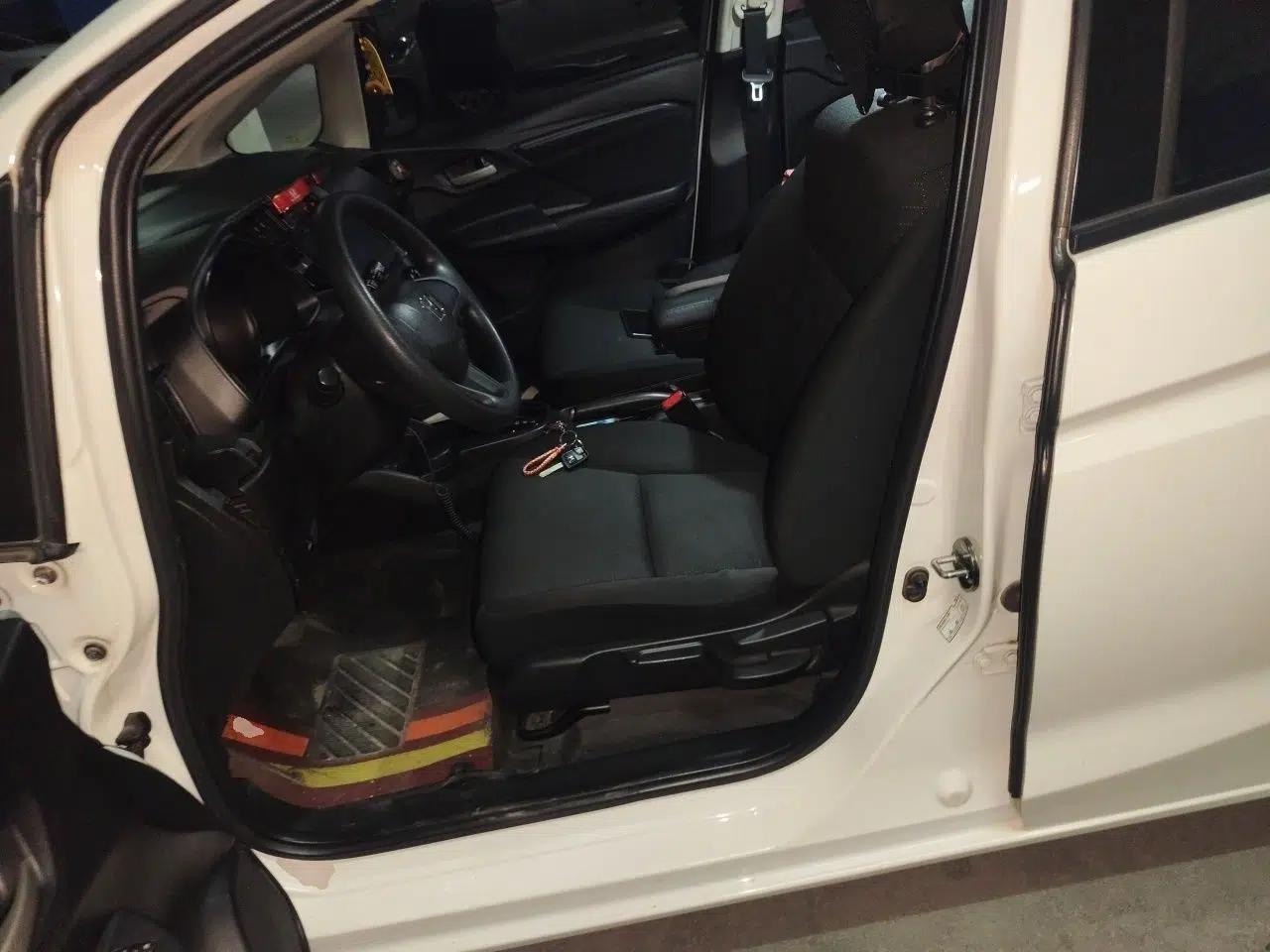 Honda Fit 2018 1.5L CVT Comfort Version — миниатюра 15