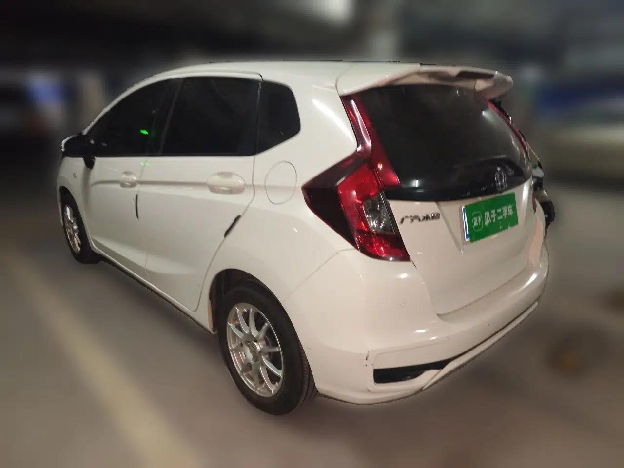 Honda Fit 2018 1.5L CVT Comfort Version — миниатюра 4
