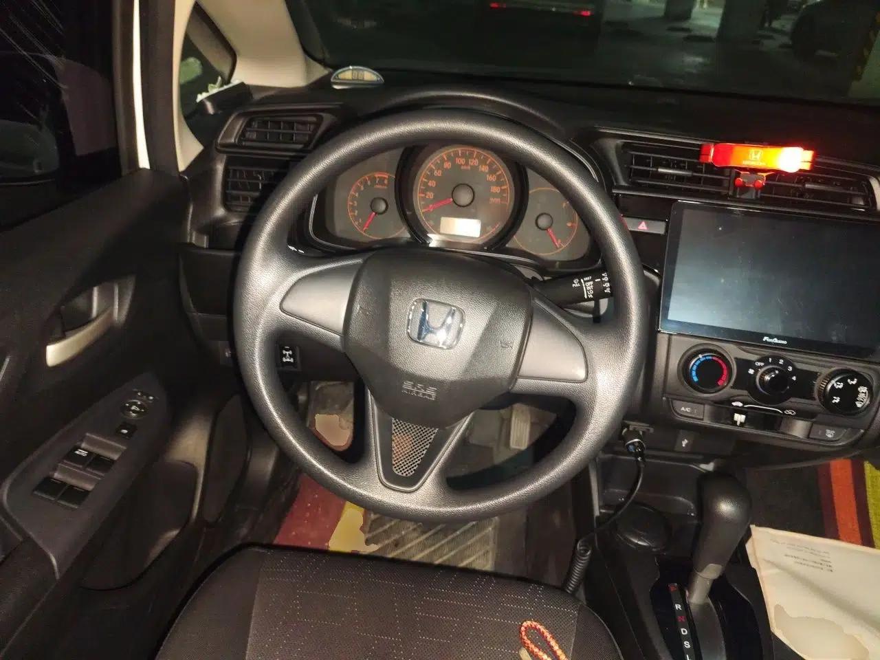 Honda Fit 2018 1.5L CVT Comfort Version — миниатюра 10