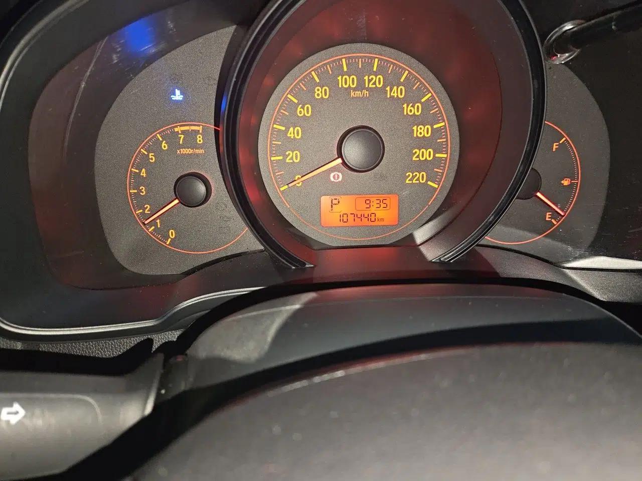 Honda Fit 2014 1.5L LX CVT Comfort Model — миниатюра 12