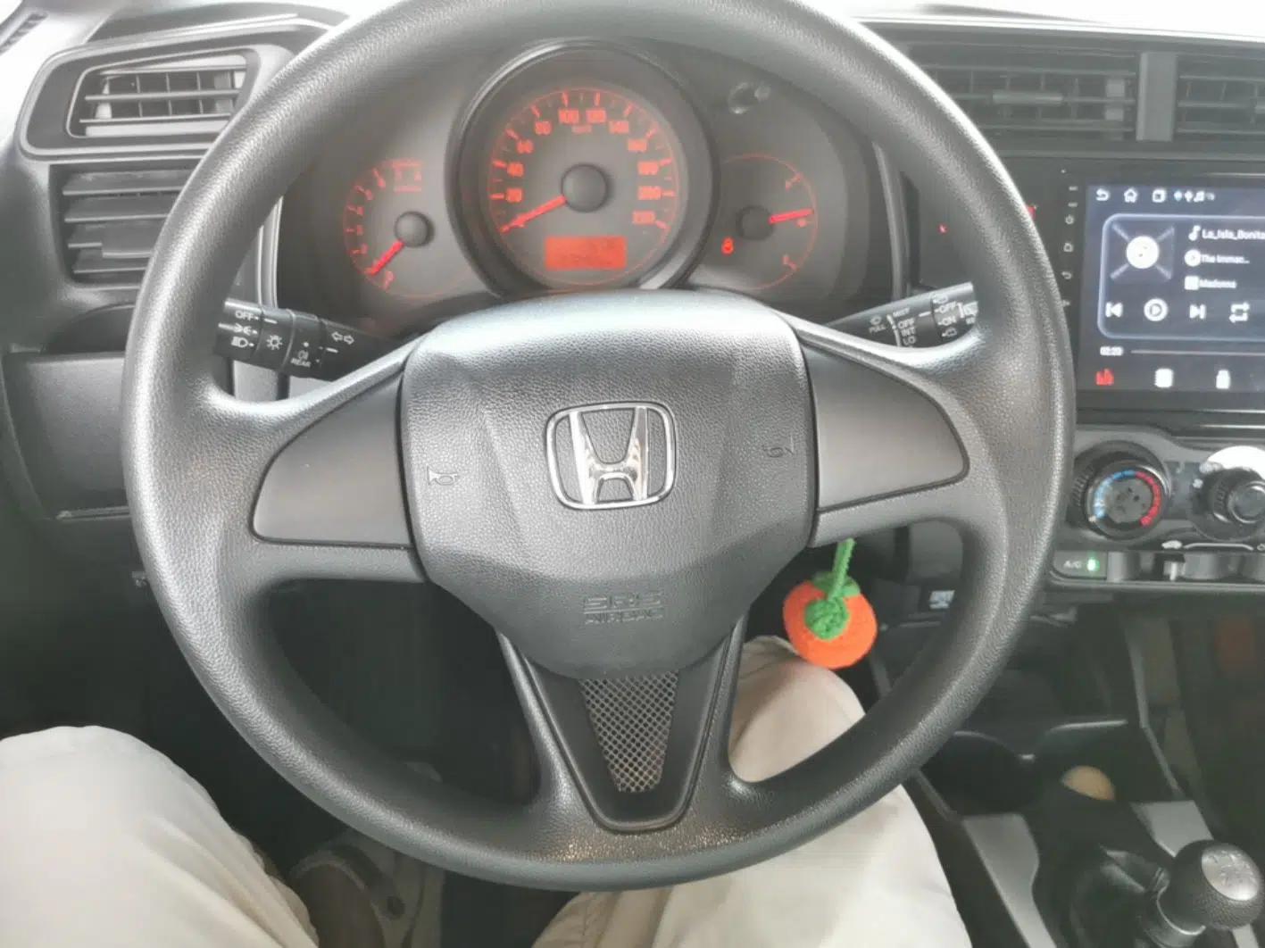 Honda Fit 2016 1.5L LX Manual Comfort Model — миниатюра 13