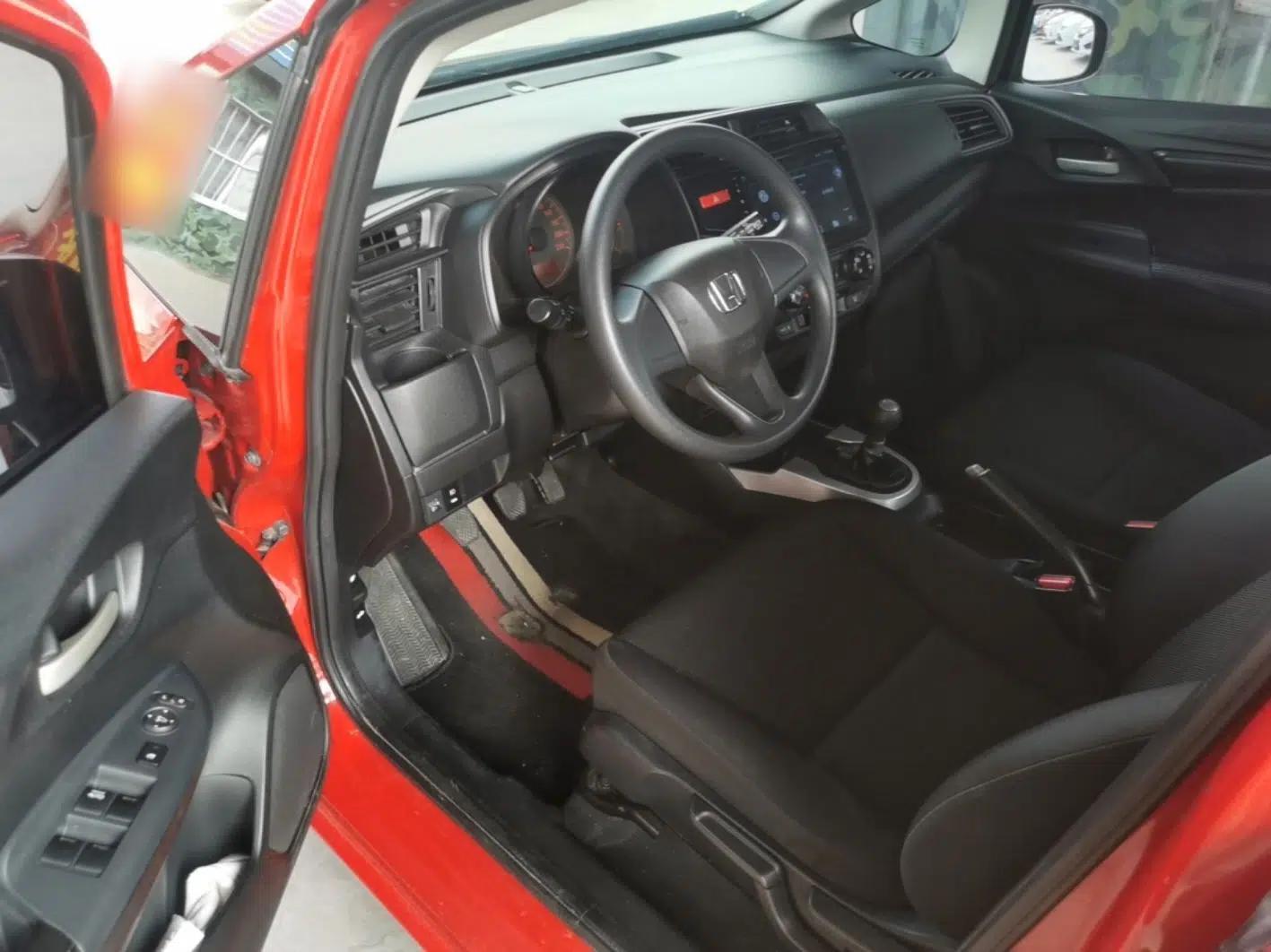 Honda Fit 2016 1.5L LX Manual Comfort Model — миниатюра 18