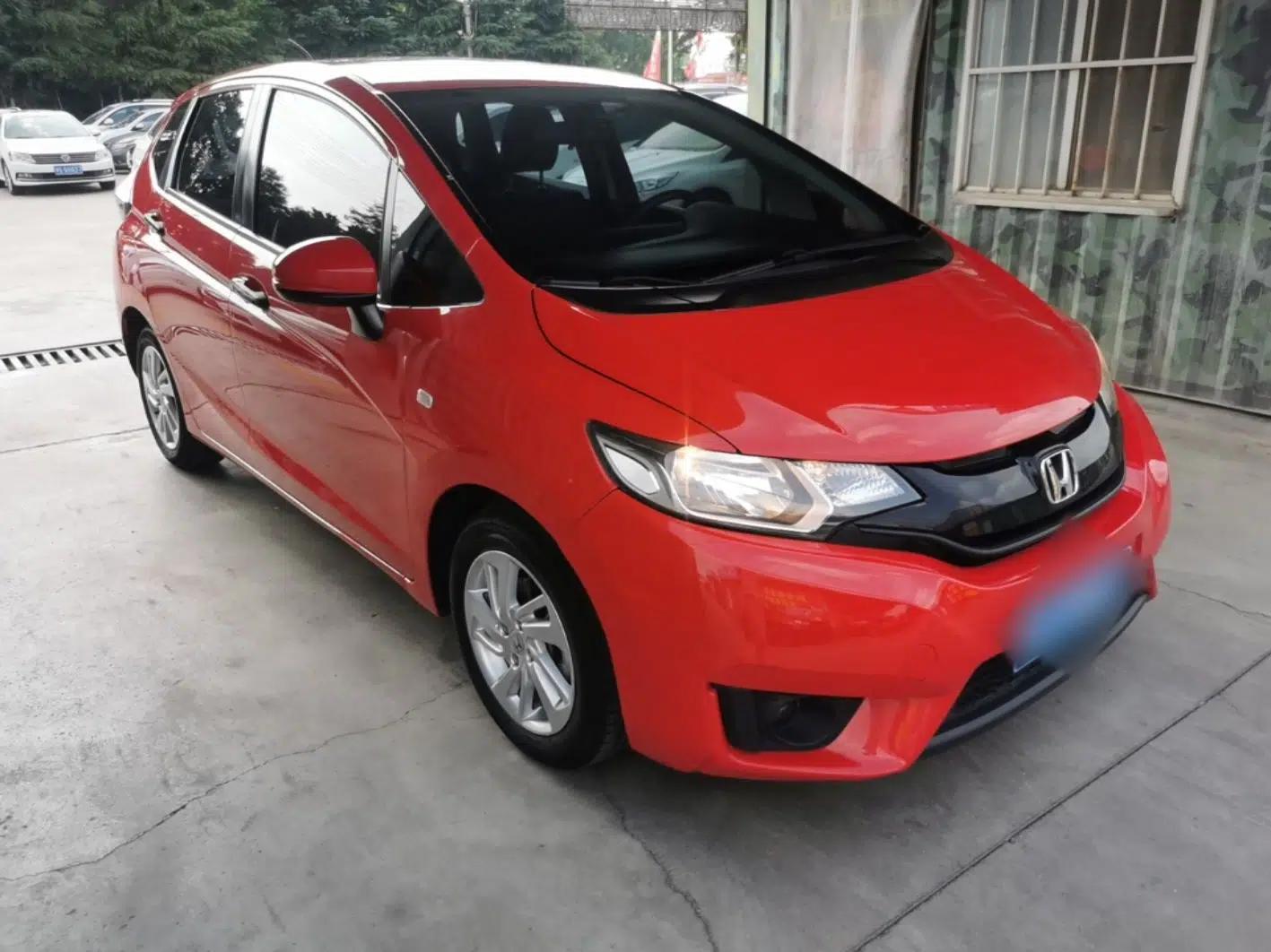 Honda Fit 2016 1.5L LX Manual Comfort Model — миниатюра 3